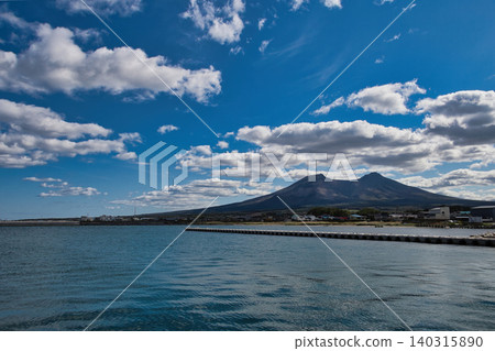 Summer sky overlooking Mount Komagatake Summer sky overlooking Mount Komagatake 140315890