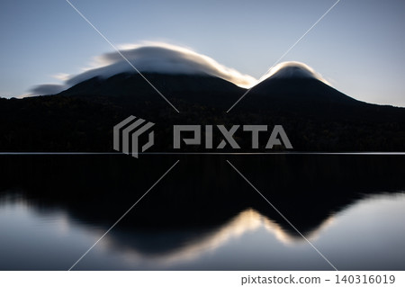 Lake Onneto as the sun rises 140316019