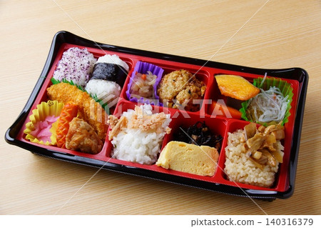 Makunouchi午餐盒 Makunouchi午餐盒 140316379