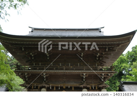 藍天與神社大門 140316834