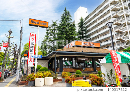 我在東京世田谷區上瑜珈的Royal Host Bajikoen分店吃飯。 我在東京世田谷區上瑜珈的Royal Host Bajikoen分店吃飯。 140317812