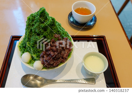 夏季日式甜點:宇治金時刨冰 夏季日式甜點:宇治金時刨冰 140318237