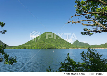 Mt. Haruna in early summer, Lake Haruna and Mt. Haruna 140319065