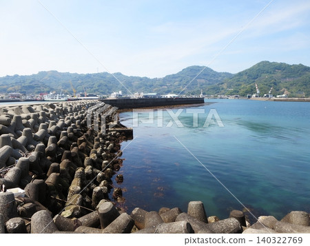 Fishing scenery on Nakajima Island in Ehime Prefecture Fishing scenery on Nakajima Island in Ehime Prefecture 140322769