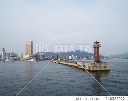 The Setoshirube Lighthouse, a famous landmark located in Sunport Takamatsu, Kagawa Prefecture The Setoshirube Lighthouse, a famous landmark located in Sunport Takamatsu, Kagawa Prefecture 140322922