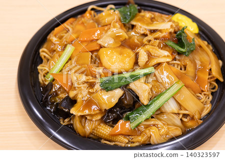 Delicious Gomoku bean paste fried noodles Delicious Gomoku bean paste fried noodles 140323597