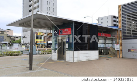 筑波快車六町站A1出口(往交通廣場方向) 筑波快車六町站A1出口(往交通廣場方向) 140325855