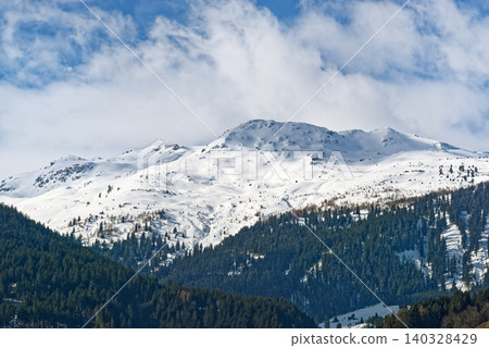 Panoramic view of snow covered mountain range in Ziller Valley, Austria Panoramic view of snow covered mountain range in Ziller Valley, Austria 140328429