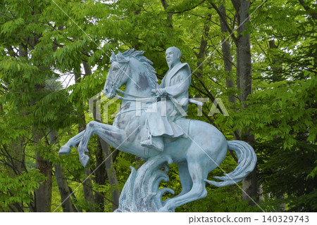 A statue of Sakuma Shozan at Shozan Shrine in Nagano Prefecture. A statue of Sakuma Shozan at Shozan Shrine in Nagano Prefecture. 140329743