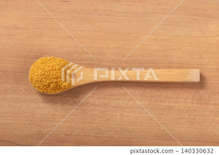 Yellow chili powder Yellow chili powder 140330632