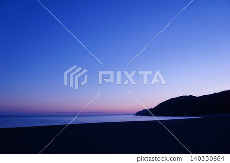 Sunset view of Enjugahama Beach, Gobo, Wakayama Prefecture Sunset view of Enjugahama Beach, Gobo, Wakayama Prefecture 140330864