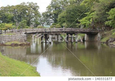 彥根城玄久樂樂園的景色,是琵琶湖八景之一,正在申請世界遺產地位。 彥根城玄久樂樂園的景色,是琵琶湖八景之一,正在申請世界遺產地位。 140331877