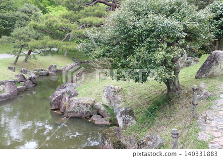 彥根城玄久樂樂園的景色，是琵琶湖八景之一，正在申請世界遺產地位。 140331883