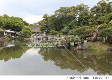 The scenery of Genkyu Rakurakuen Garden at Hikone Castle, one of the Eight Views of Lake Biwa, which is aiming for World Heritage status. 140331916