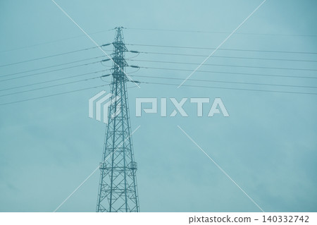 輸電塔、高壓電線、高壓塔 輸電塔、高壓電線、高壓塔 140332742