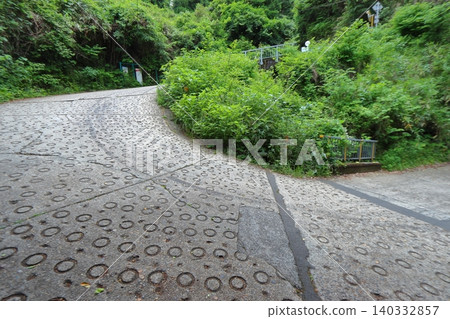 The steepest pass in Japan: Kuragari Pass on National Route 308 (Higashi-Osaka City, Osaka Prefecture) The steepest pass in Japan: Kuragari Pass on National Route 308 (Higashi-Osaka City, Osaka Prefecture) 140332857