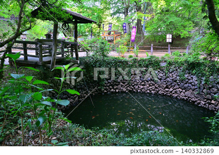 Oido (Great Well), within the grounds of Karasawayama Shrine, Sano City, Tochigi Prefecture Oido (Great Well), within the grounds of Karasawayama Shrine, Sano City, Tochigi Prefecture 140332869