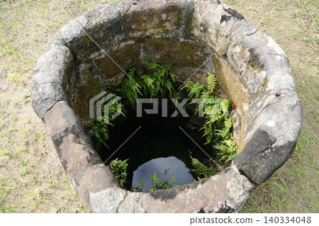 Okinawa Prefecture, Iriomote Island, Ohira Well (Uuhiraka) Okinawa Prefecture, Iriomote Island, Ohira Well (Uuhiraka) 140334048