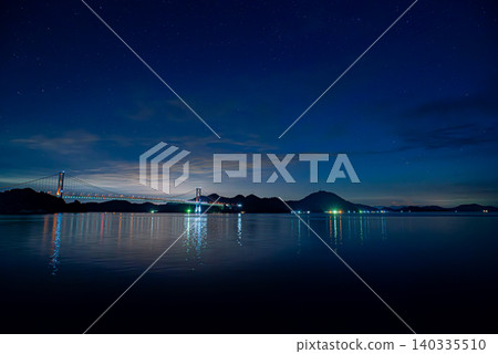 Summer starry sky at Innoshima Bridge, Onomichi City, Hiroshima Prefecture Summer starry sky at Innoshima Bridge, Onomichi City, Hiroshima Prefecture 140335510