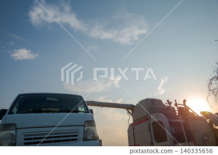 聯合收割機 結合 水稻豐收 140335656