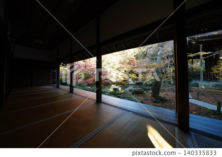Autumn foliage garden at a temple in Kamitakano, northern Kyoto. 140335833