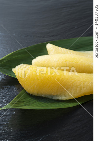 Herring roe Herring roe 140337935
