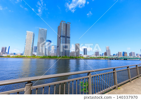 View from the Harumi Bridge Park promenade in Toyosu, Koto Ward, Tokyo View from the Harumi Bridge Park promenade in Toyosu, Koto Ward, Tokyo 140337970