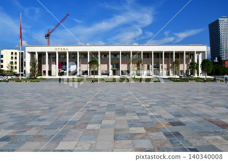 阿爾巴尼亞,地拉那,斯坎德培廣場,歌劇院 阿爾巴尼亞,地拉那,斯坎德培廣場,歌劇院 140340008
