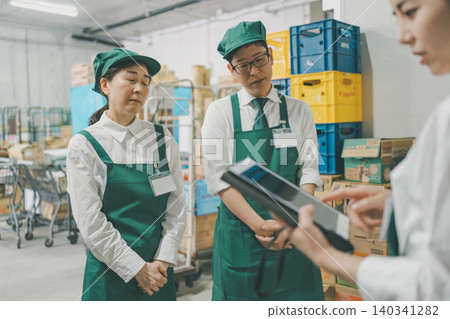 super market, supermarket, backyard 140341282