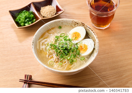 清爽鹹味素麵 140341783