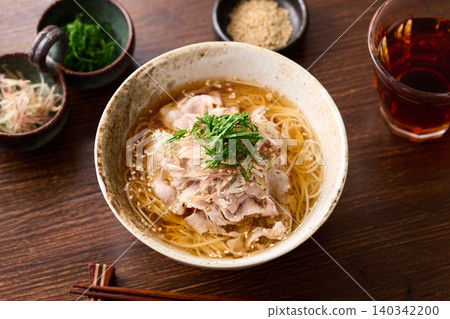 清爽的豬肉涮涮鍋素麵 140342200