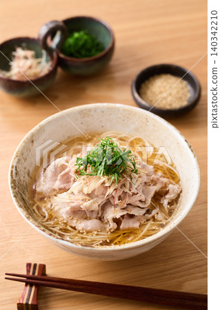 Refreshing pork shabu-shabu somen noodles Refreshing pork shabu-shabu somen noodles 140342210