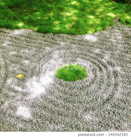 A temple in Kamakura, with its green moss and sand patterns in the garden. A temple in Kamakura, with its green moss and sand patterns in the garden. 140342385