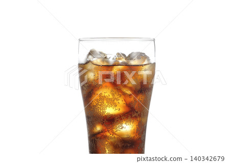 Image of a drink with ice - Cola Image of a drink with ice - Cola 140342679