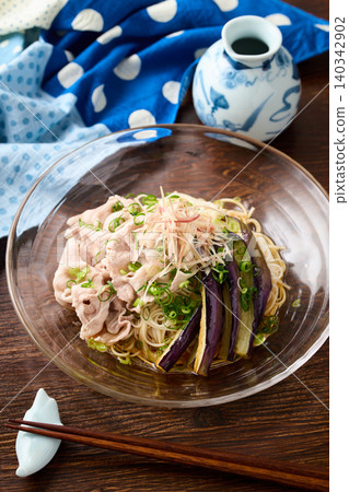Refreshing pork shabu-shabu somen noodles Refreshing pork shabu-shabu somen noodles 140342902