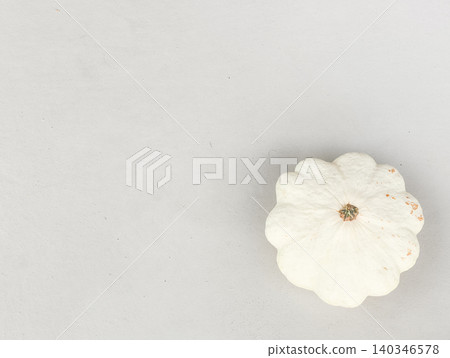 White pattypan squash on gray background White pattypan squash on gray background 140346578