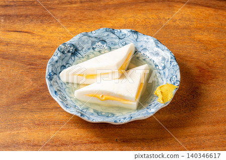 Oden Hanpen: A classic oden ingredient with a delightfully fluffy texture. Oden Hanpen: A classic oden ingredient with a delightfully fluffy texture. 140346617