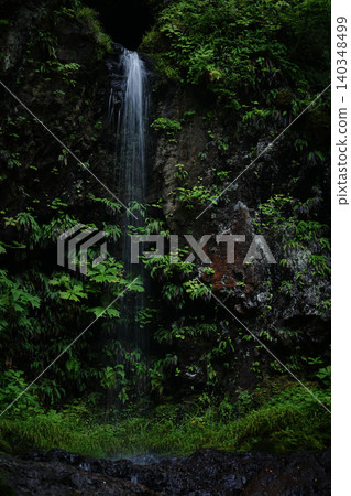 Kuguri Falls, Nanyo City, Yamagata Prefecture Kuguri Falls, Nanyo City, Yamagata Prefecture 140348499