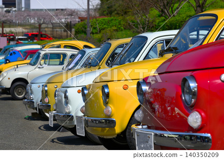 [Kanagawa] Yokosuka Kurihama A scene of a classic car day held in Hana no Kuni 140350209