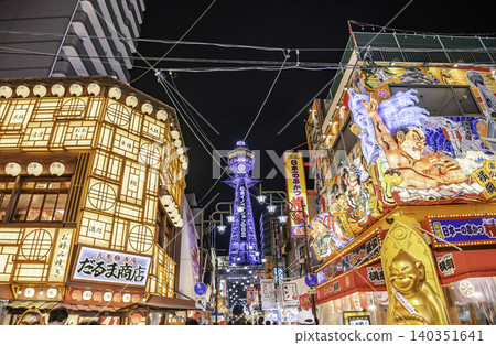 大阪夜景:大阪府大阪市新世界、通天閣 大阪夜景:大阪府大阪市新世界、通天閣 140351641