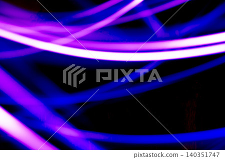 紫色光線影像 140351747