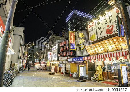 大阪夜景:大阪府大阪市新世界、通天閣本通 大阪夜景:大阪府大阪市新世界、通天閣本通 140351817