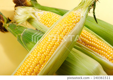 Fresh corn 140361511