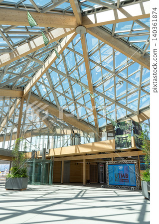 Galleria in front of Kaga Onsen Station | Photographed in June 2026 | Hokuriku Shinkansen | Kaga City, Ishikawa Prefecture Galleria in front of Kaga Onsen Station | Photographed in June 2026 | Hokuriku Shinkansen | Kaga City, Ishikawa Prefecture 140361874