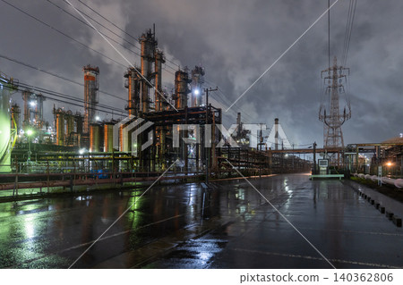 雨中的川崎市浮島町工廠夜景 雨中的川崎市浮島町工廠夜景 140362806