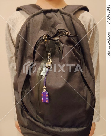 前置式背包 140362945