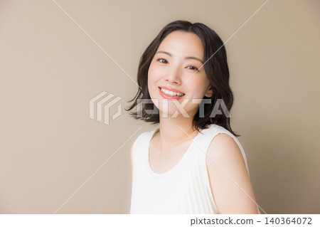 年輕女性的美麗形象 年輕女性的美麗形象 140364072