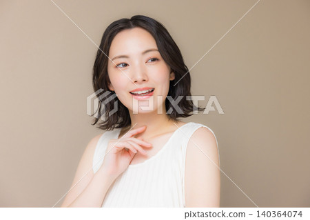 年輕女性的美麗形象 年輕女性的美麗形象 140364074