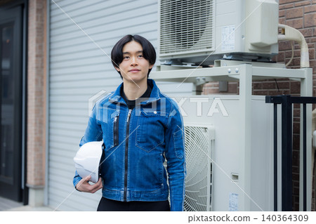 Young outdoor workers Young outdoor workers 140364309