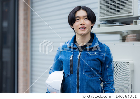 Young outdoor workers Young outdoor workers 140364311